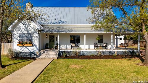 704 N Creek Rd, Comfort, TX, 78013-2023 | Card Image
