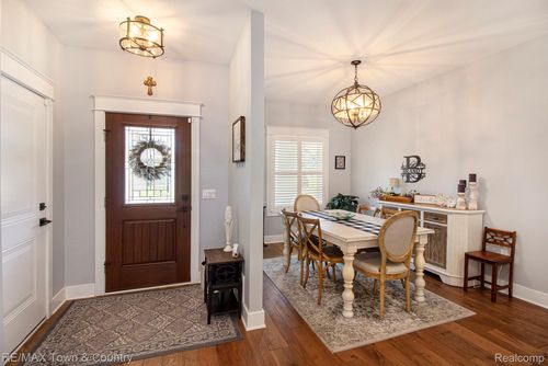 13354 Julie Anne Ct, Fenton, MI, 48430-3009 | Card Image
