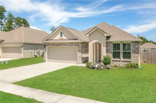 34220 Garnet Lake Dr, Walker, LA, 70785-3400 | Card Image
