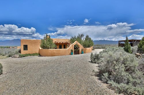 65 Las Tusas Rd, Ranchos de Taos, NM, 87557-8849 | Card Image