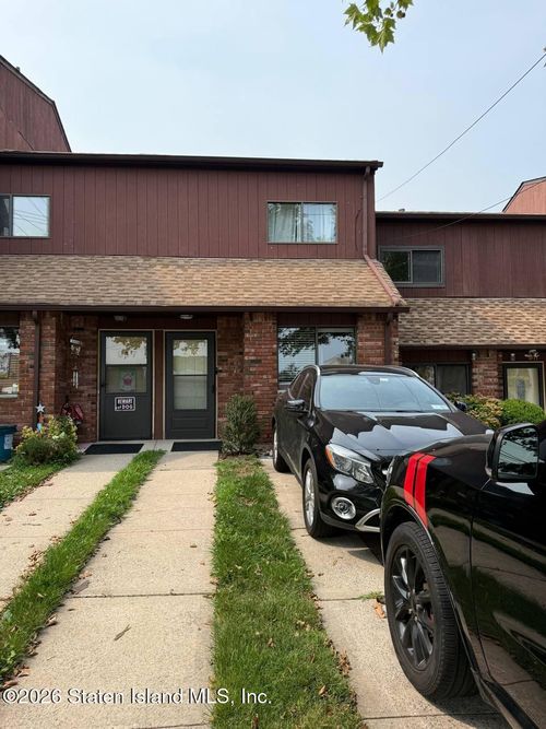 915 W Fingerboard Road, Staten Island, NY, 10304 | Card Image
