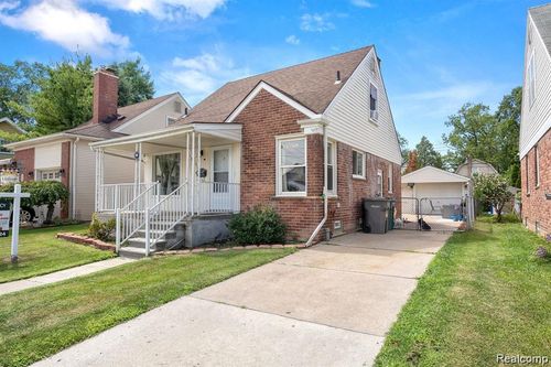 2712 Cass St, Dearborn, MI, 48124-2648 | Card Image