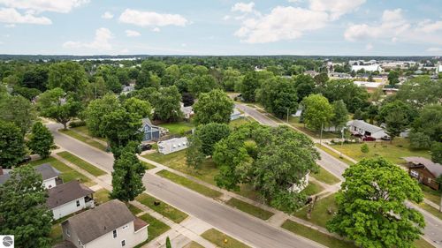 1021 Cotey St, Cadillac, MI, 49601-1230 | Card Image