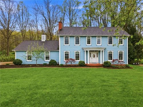 12 Stoney Brook Blvd, Greenville, PA, 16125-7804 | Card Image