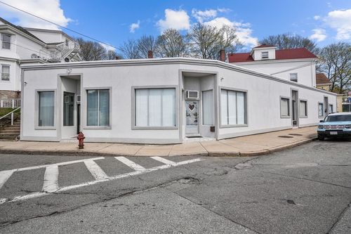 1792 Pleasant St, Fall River, MA, 02723-3024 | Card Image