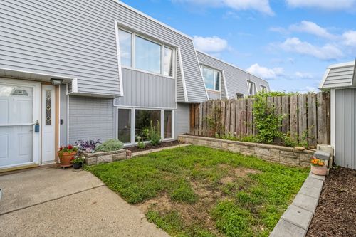 unit-1013-6750 School St, Windsor Heights, IA, 50324-1648 | Card Image
