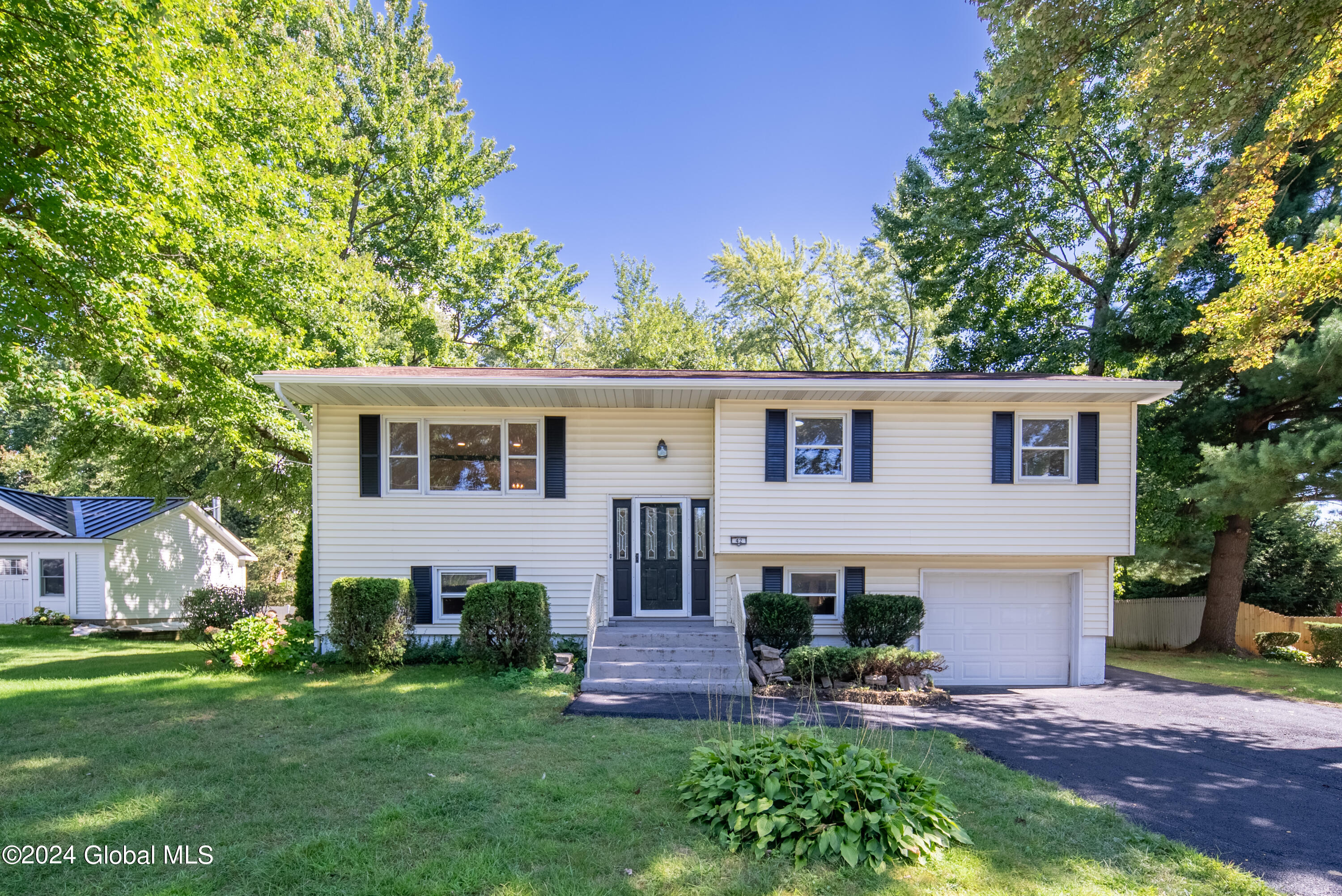 Marriner Ave, Albany, NY 12205