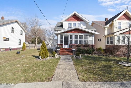 833 Kingston Ave, Toledo, OH, 43605-2916 | Card Image