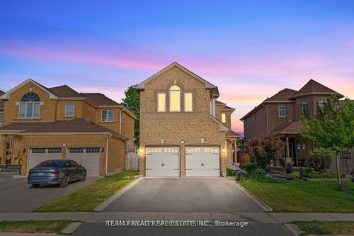 17 Bushberry Rd, Brampton, ON, L7A1K4 | Card Image