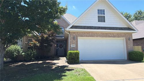 5706 W Stoney Creek Dr, Rogers, AR, 72758-8159 | Card Image