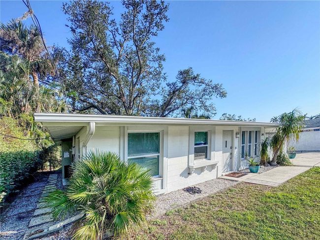 240 Pocono Trl E, House other with 2 bedrooms, 2 bathrooms and null parking in NOKOMIS FL | Image 5