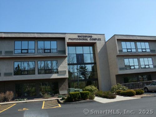 567 Vauxhall Street Ext, Waterford, CT, 06385-4330 | Card Image