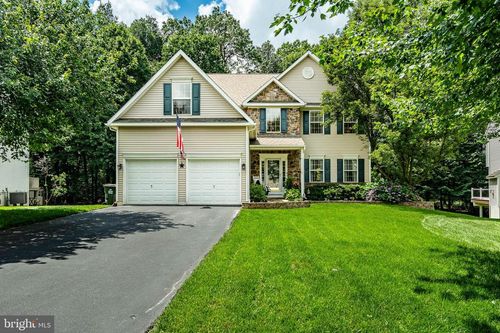 1521 Montana Dr, Downingtown, PA, 19335-3855 | Card Image