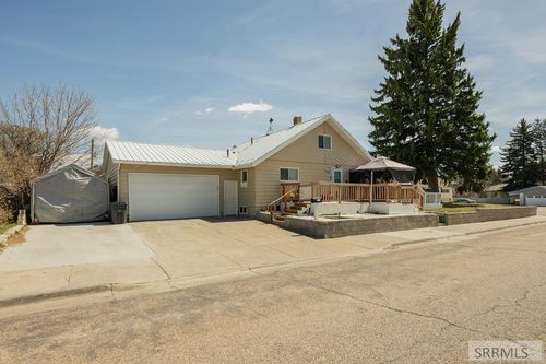 940 Jefferson Ave, Idaho Falls, ID, 83402-1912 | Card Image