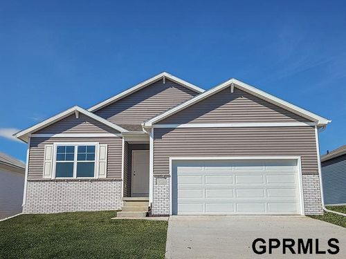 16313 Willit St, Bennington, NE, 68007-5633 | Card Image