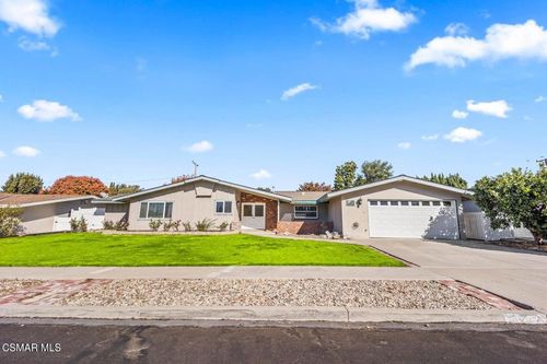 1217 Coventry Dr, Thousand Oaks, CA, 91360-5216 | Card Image