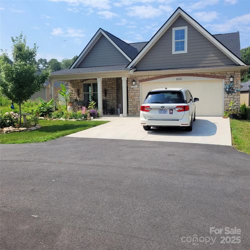45-835 C Wynnshire Drive, Hickory, NC, 28601 | Card Image