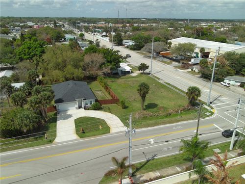 1185 6th Ave, Vero Beach, FL, 32960-5890 | Card Image