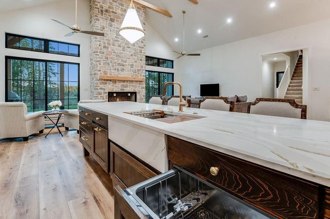 285 Coves Loop, House other with 6 bedrooms, 4 bathrooms and null parking in Brookeland TX | Image 11