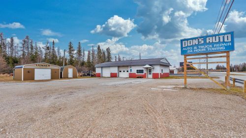 2892 W Us2 Highway, Gulliver, MI, 49840 | Card Image