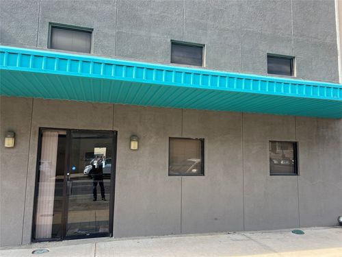 102 S Main St, Cleburne, TX, 76033-5513 | Card Image