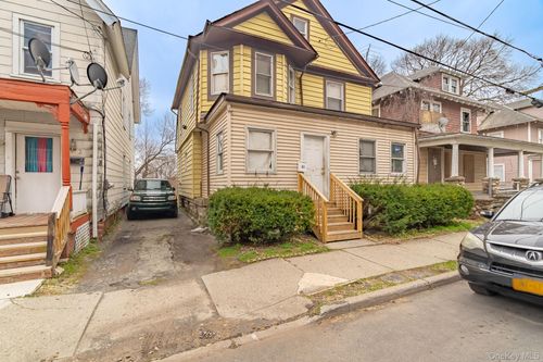 86 Linden Ave, Middletown, NY, 10940-3730 | Card Image