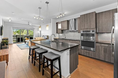 apt-211-3600 S Lamar Blvd, Austin, TX, 78704-8098 | Card Image