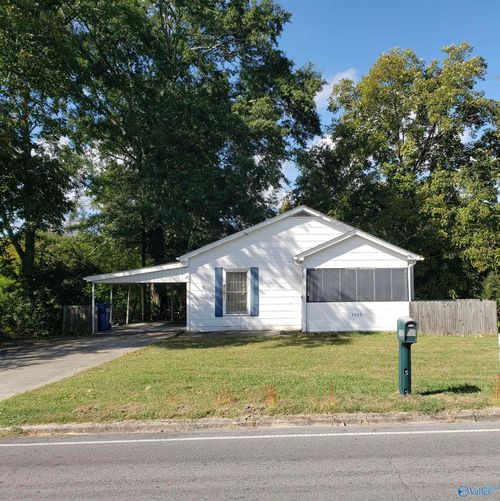 1003 S Broad St, Albertville, AL, 35950-2609 | Card Image