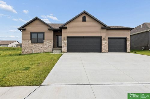 4910 Pinehill Rd, Bellevue, NE, 68133-4736 | Card Image