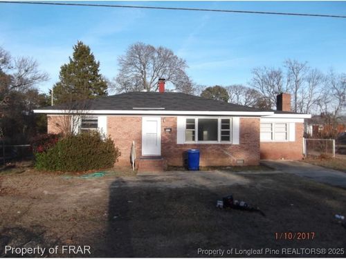 440 N Grogg St, Spring Lake, NC, 28390-1916 | Card Image