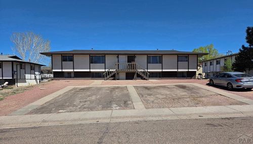 5 Douglas Ln, Pueblo, CO, 81001-4605 | Card Image
