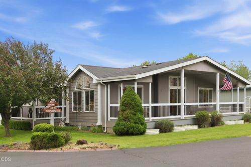 756 Ne Sioux Ct, Redmond, OR, 97756-8576 | Card Image