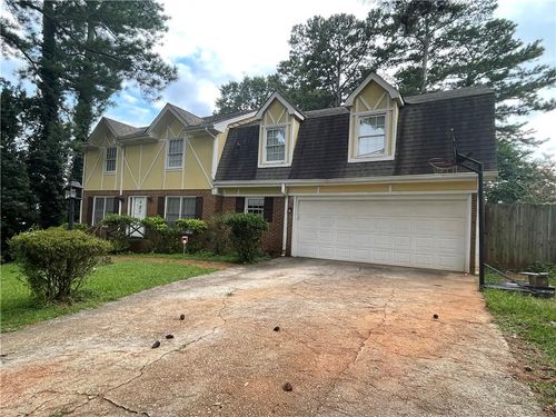 1675 Lake Lucerne Rd Sw, Lilburn, GA, 30047-4531 | Card Image