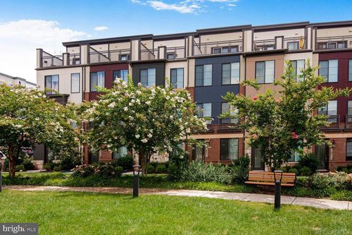 14516 Lake Vista Dr, CHANTILLY, VA, 20151-3752 | Card Image