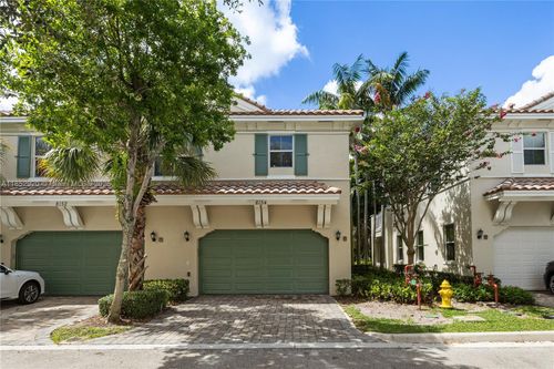 8154 Cascada Isles Dr, Hollywood, FL, 33024-8574 | Card Image
