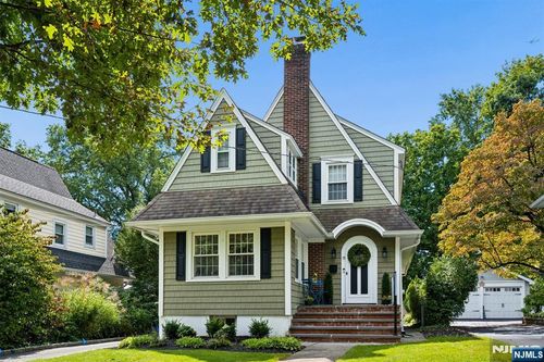 19 Fairview Avenue, Glen Rock, NJ, 07452 | Card Image