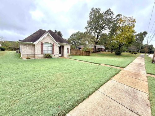 8833 Macon Rd, Cordova, TN, 38018-6153 | Card Image