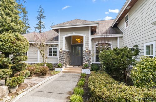 2118 246th Ave Se, Sammamish, WA, 98075-9702 | Card Image
