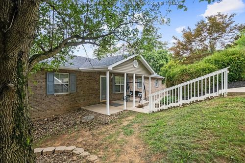 105 Flintstone Dr, Eleanor, WV, 25070-1407 | Card Image