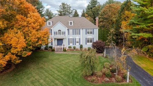 29 Stoneybrook Cir, Andover, MA, 01810-6409 | Card Image
