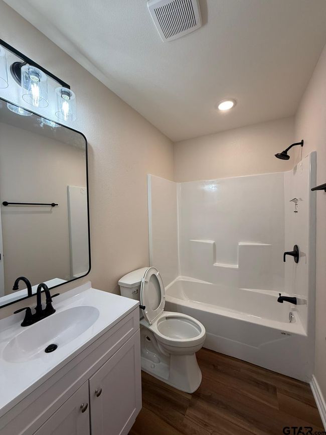 16966 Deer Run Rd, House other with 2 bedrooms, 1 bathrooms and null parking in Flint TX | Image 7