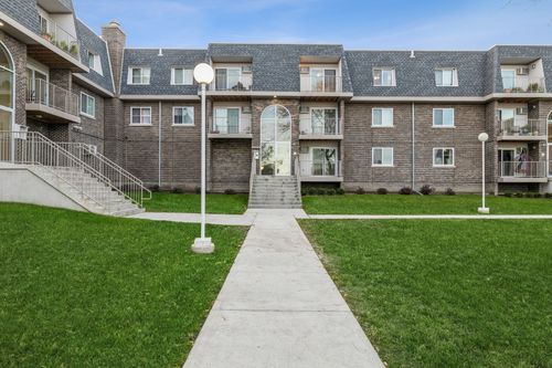 apt-306-838 Mcintosh Ct, Prospect Heights, IL, 60070-2252 | Card Image
