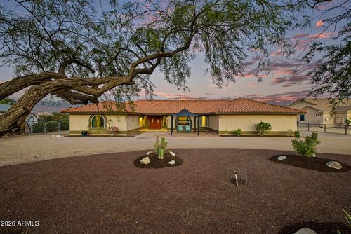 5231 N Tuthill Rd, Litchfield Park, AZ, 85340-6104 | Card Image