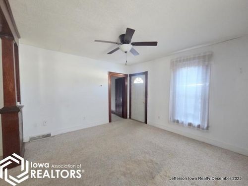 205 W Adams St, Jefferson, IA, 50129-1904 | Card Image