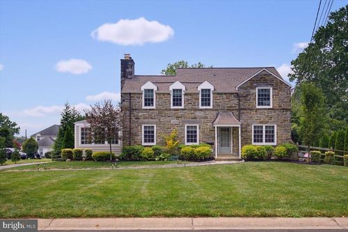 2 Lone Acre Rd, WILMINGTON, DE, 19803-3723 | Card Image