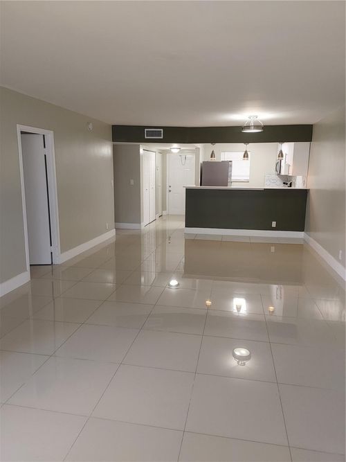 apt-n107-8330 Sands Point Blvd, Tamarac, FL, 33321-3823 | Card Image