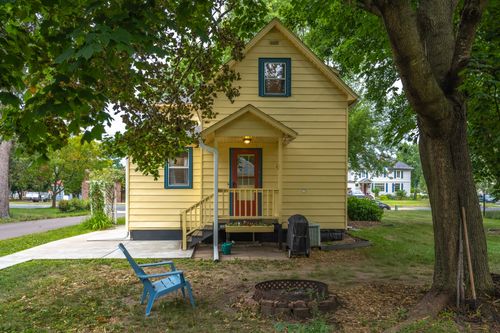 235 W 3rd St, NEW RICHMOND, WI, 54017-1705 | Card Image