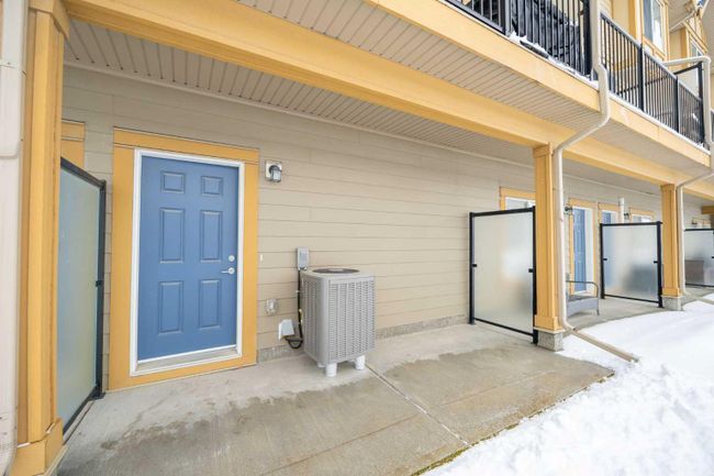 13 Sherwood Lane Nw, Home with 2 bedrooms, 2 bathrooms and 3 parking in Calgary AB | Image 25
