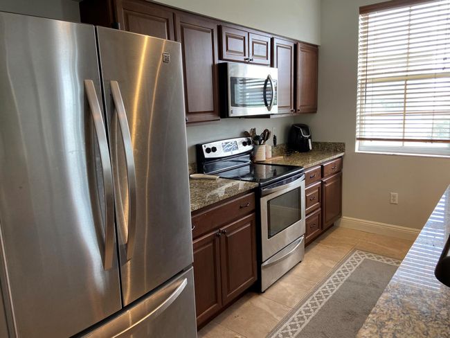 APT-512 - 616 Clearwater Park Rd, Condo with 2 bedrooms, 2 bathrooms and null parking in West Palm Beach FL | Image 6