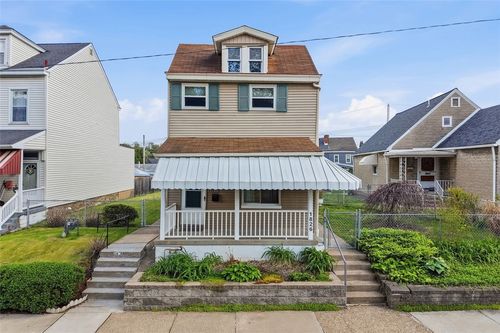 1826 Jancey St, Pittsburgh, PA, 15206-1066 | Card Image